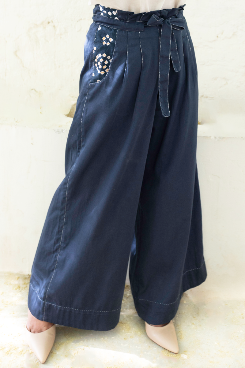 CHARCOAL COTTON PANTS WITH BANDHANI IN POCKETS - RTS
