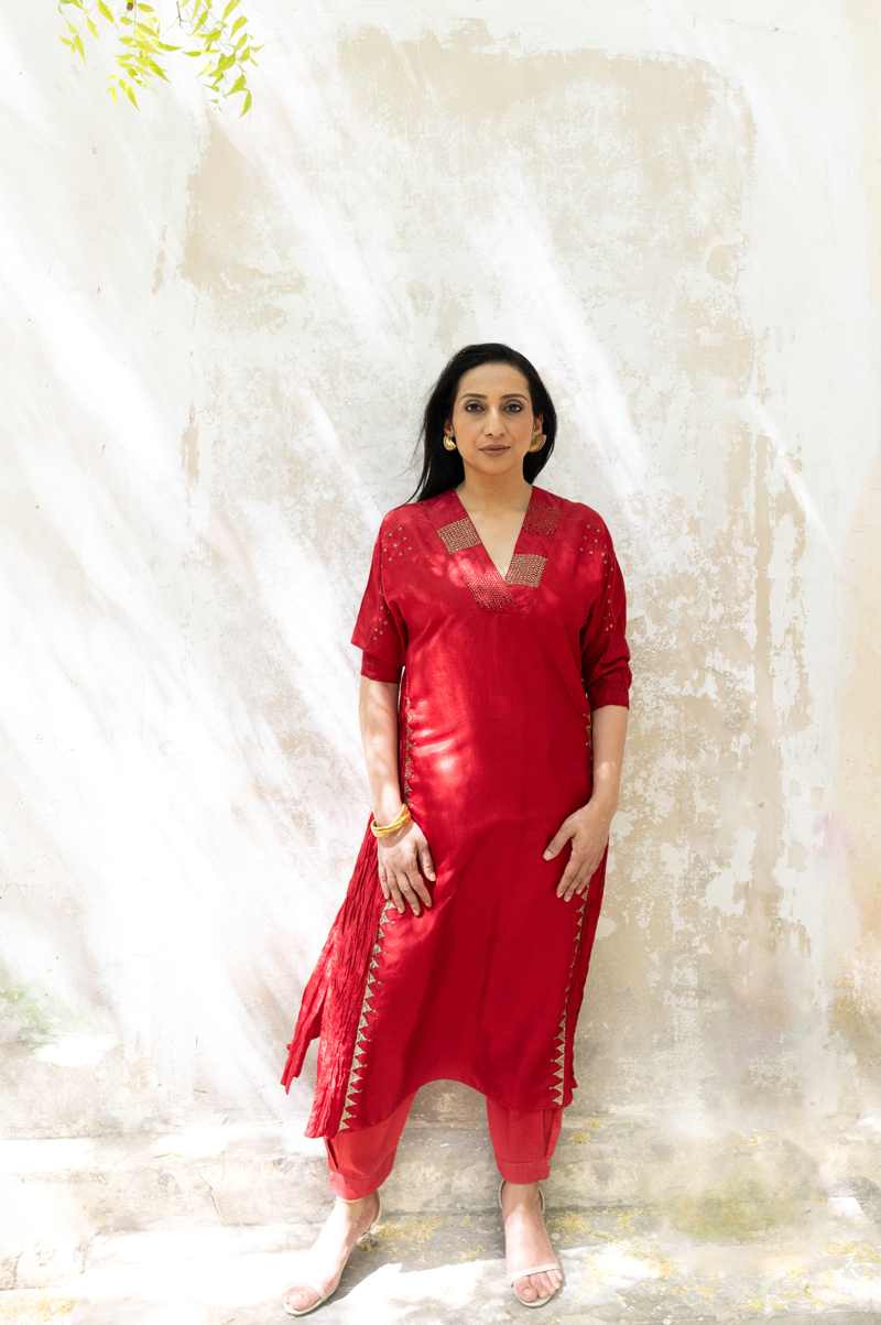 RED SILK KURTA SET WITH GOLDEN DETAILING