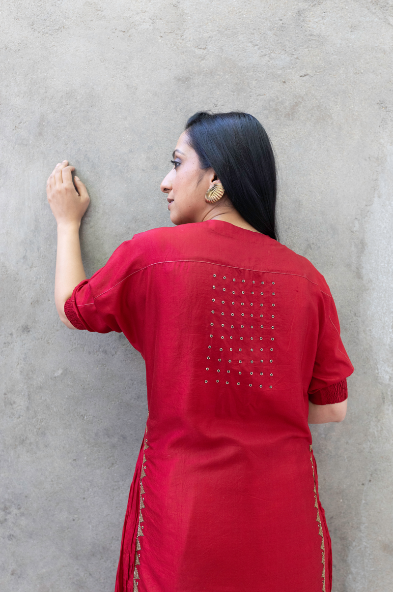 RED SILK KURTA SET WITH GOLDEN DETAILING