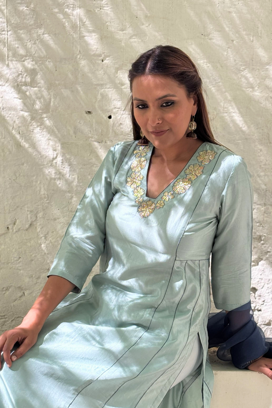 MIST SILK EMBROIDERED KURTA SET WITH ORGANZA DUPATTA