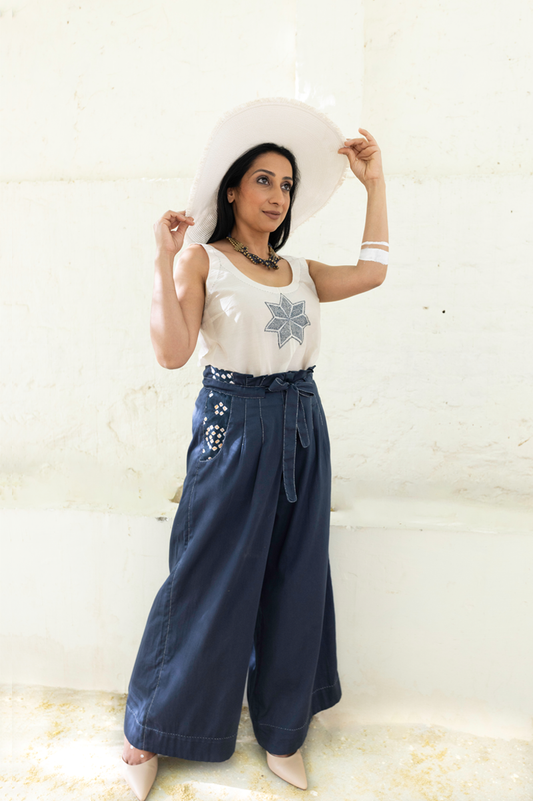 CHARCOAL COTTON PANTS WITH BANDHANI IN POCKETS