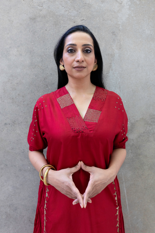 RED SILK KURTA SET WITH GOLDEN DETAILING