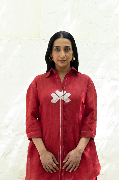 RED LINEN SHIRT WITH  EMBROIDERED FLOWER