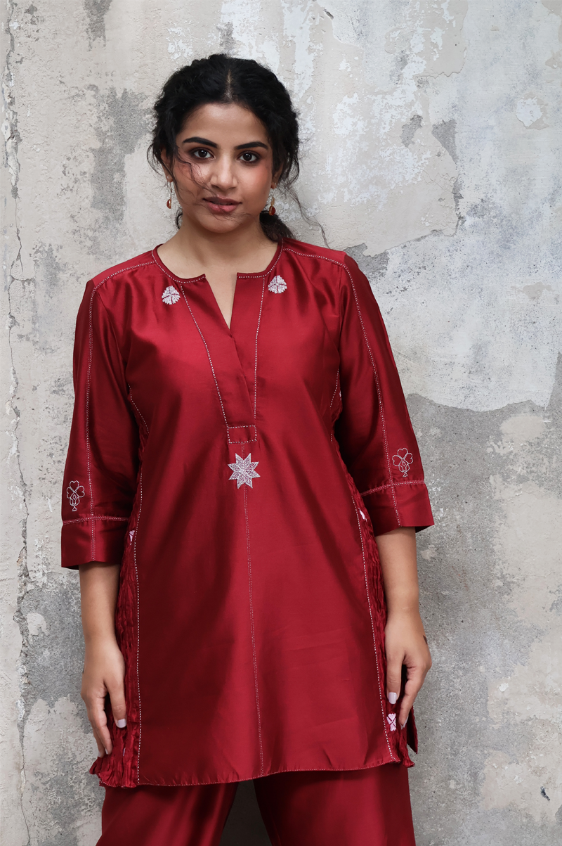 DEEP RED CHANDERI CO- ORD SET WITH THREAD MOTIFS