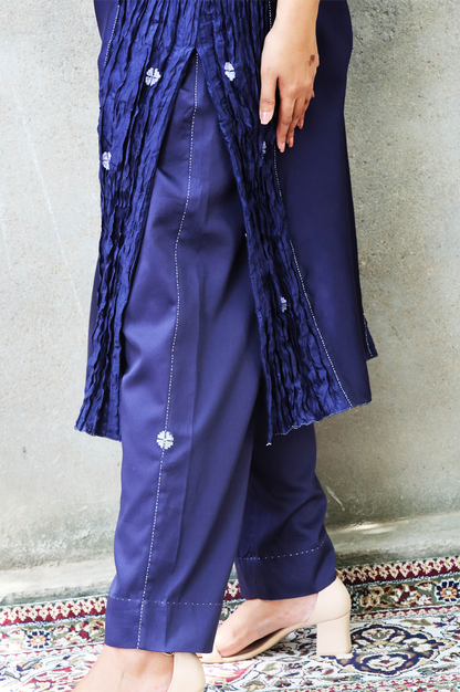 DEEP BLUE CHANDERI KURTA SET WITH THREAD MOTIFS