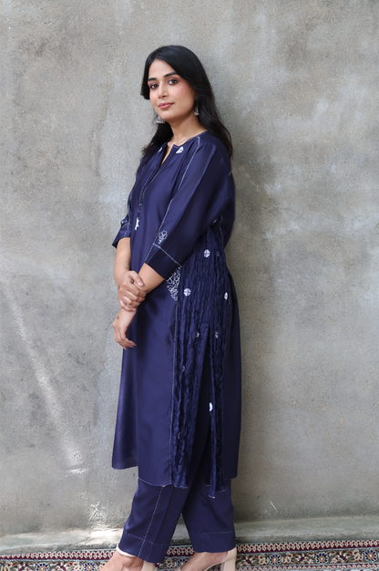 DEEP BLUE CHANDERI KURTA SET WITH THREAD MOTIFS