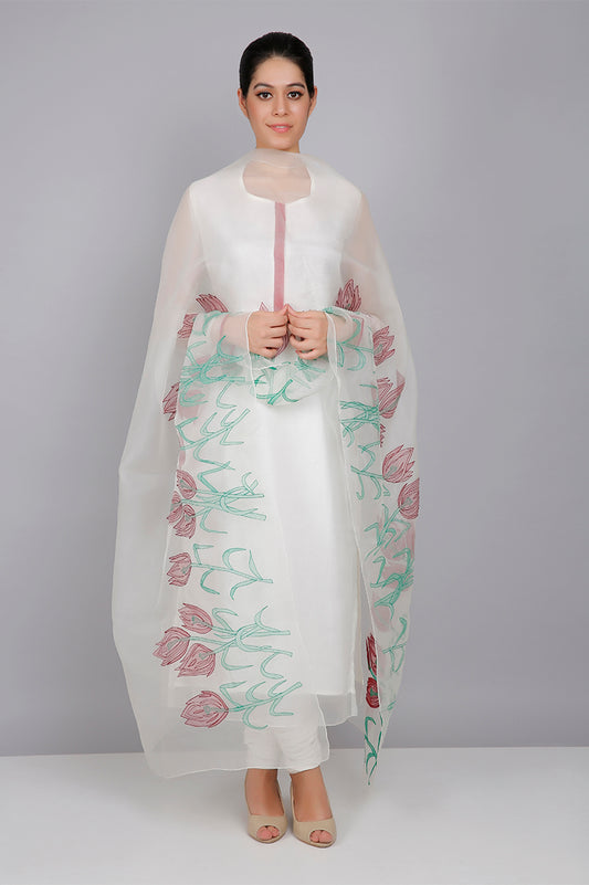 IVORY ORGANZA KURTA SET WITH FLORAL APPLIQUE