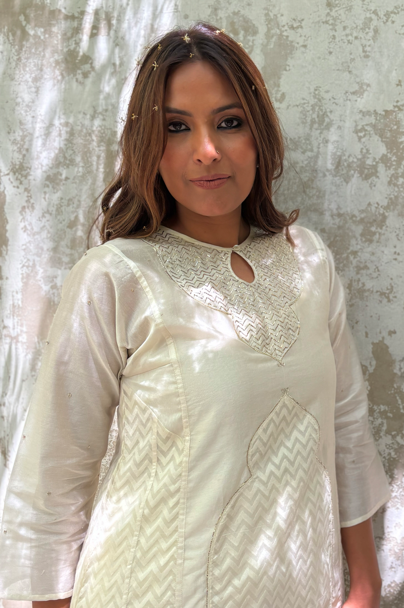 IVORY CHANDERI GUMBAD KURTA SET - RTS